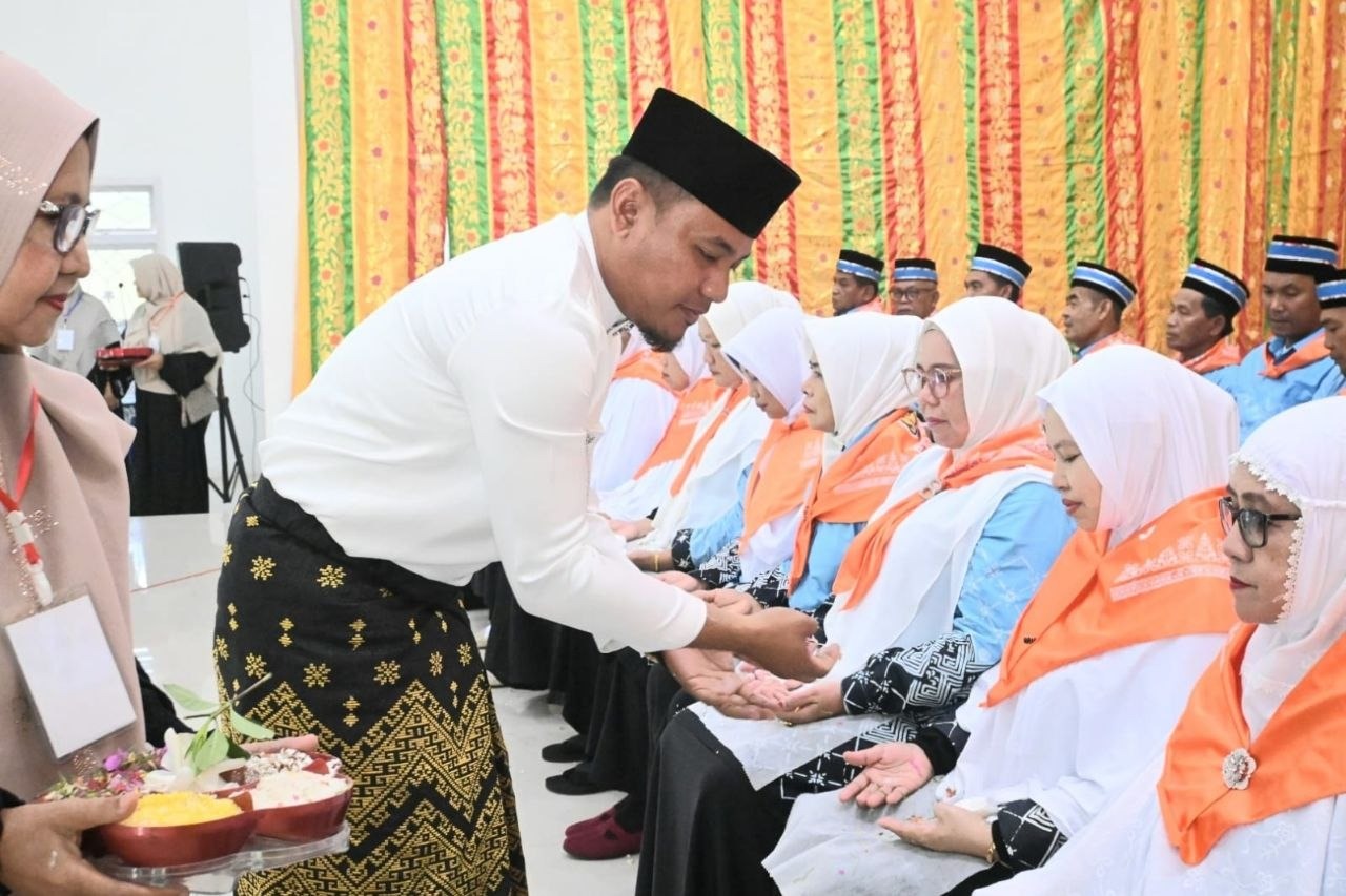 Tepuk Tepung Tawar Keberangkatan Jamaah Haji Kecamatan Bukit Batu & Kecamatan Bandar Laksamana