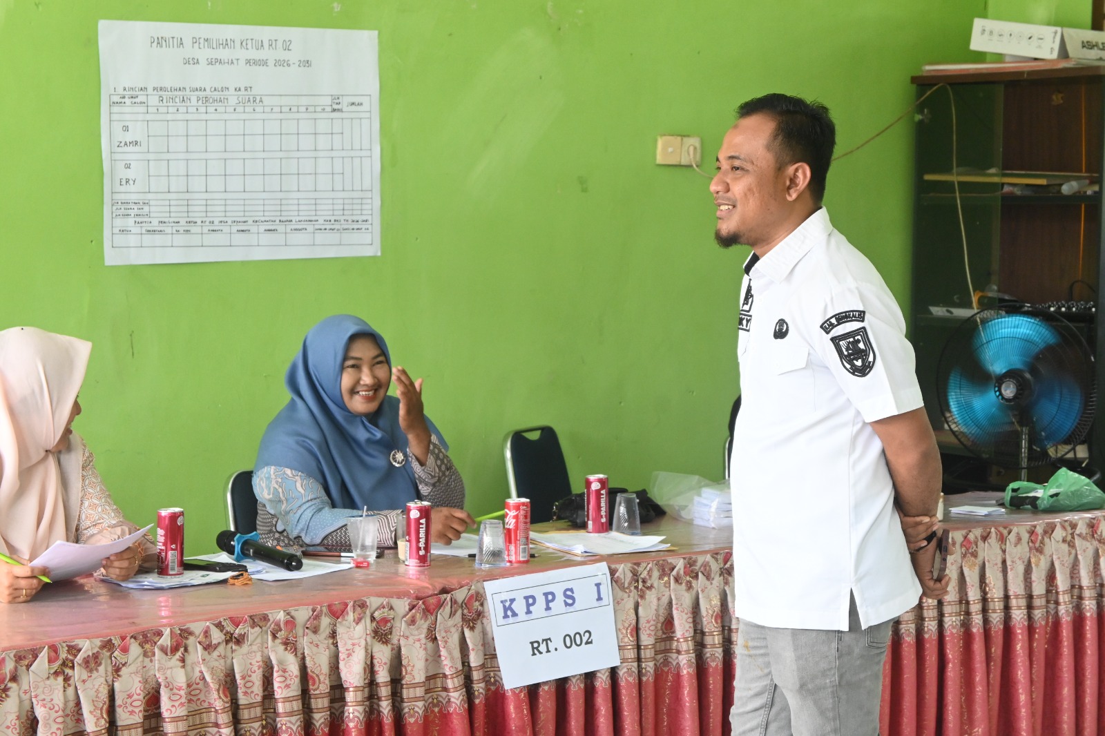 Menghadiri Pemilihan Serentak Kepengurusan LKD RT/RW Desa Sepahat Kecamatan Bandar Laksamana