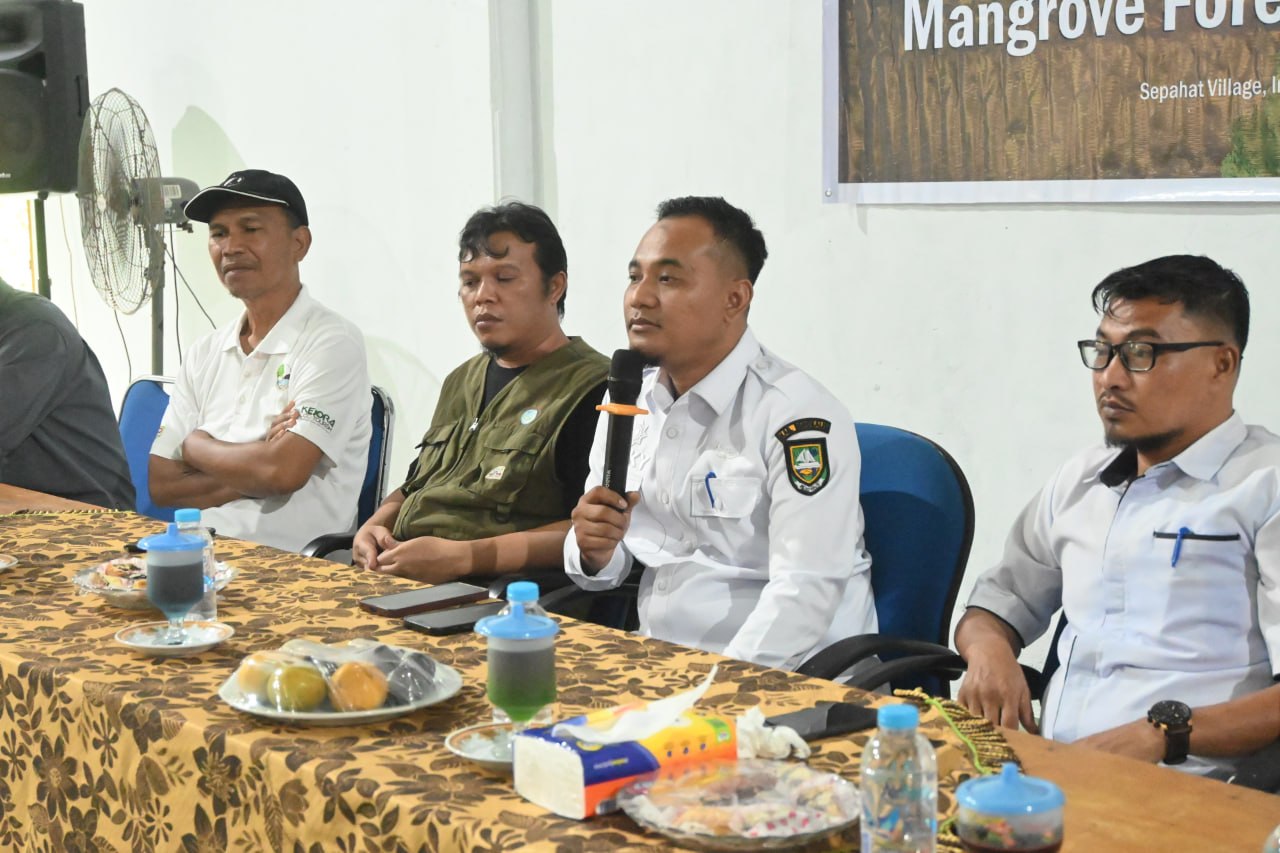 Training Echacing Kommunnity-Based Mangrove Foreset Management